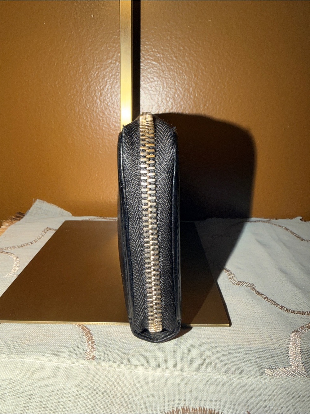 Gucci Soho Black Pebbled Leather Embossed Logo Wallet - Picture 3 of 6